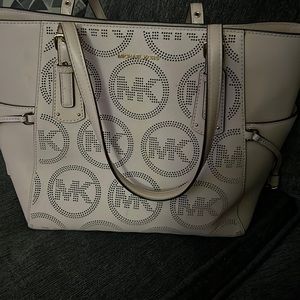 Excellent condition Michael Kors bag
